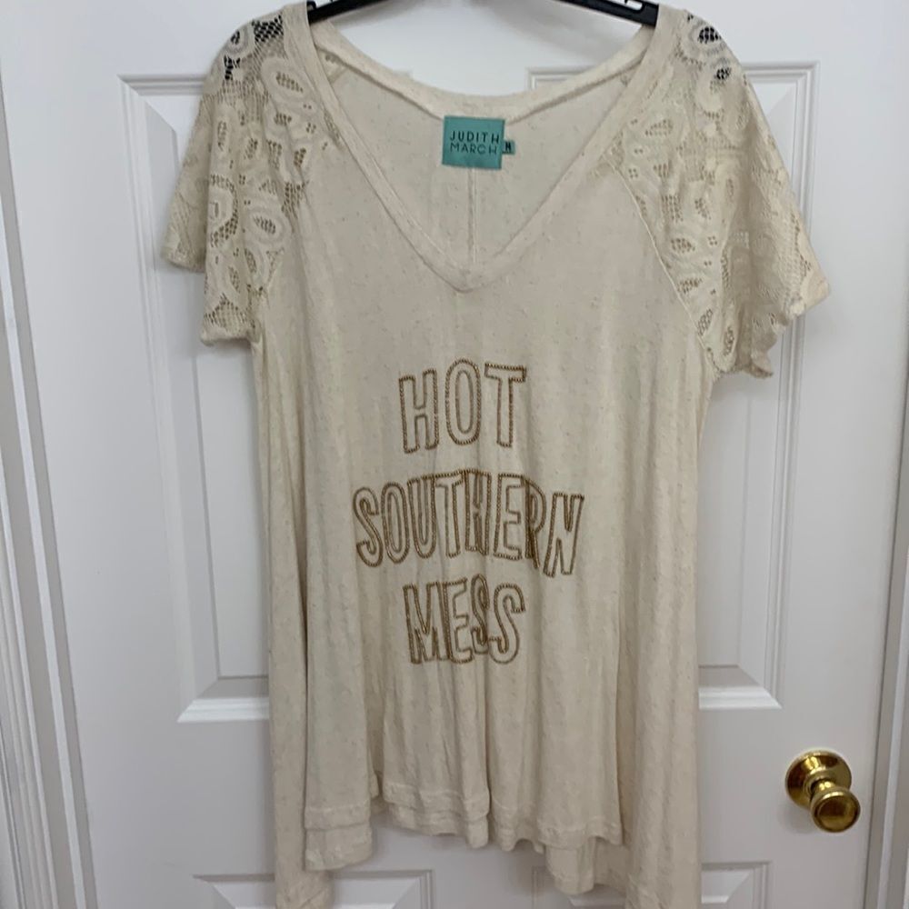 Judith March Sz Medium Hot Southern Mess bling tee/tunic w/crochet/lace sleeves